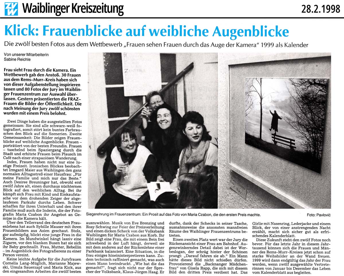 Frauenblicke auf weibliche Augenblicke