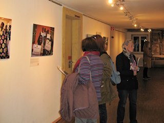 Foto-Ausstellung "Vergewaltigung als Kriegswaffe"